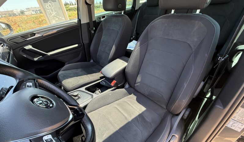 
								VOLKSWAGEN Tiguan Sport 2.0 TDI DSG full									
