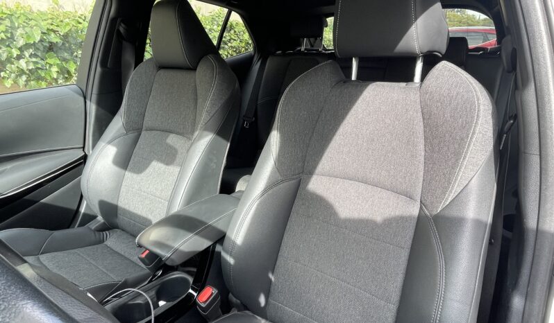 
								TOYOTA Corolla 2.0 180H STYLE ECVT full									