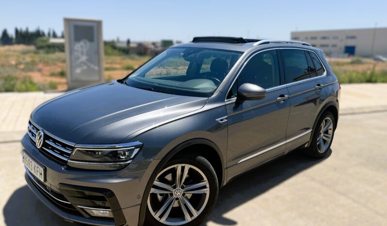 
								VOLKSWAGEN Tiguan Sport 2.0 TDI DSG full									
