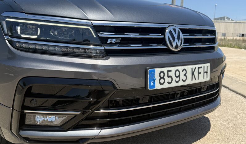
								VOLKSWAGEN Tiguan Sport 2.0 TDI DSG full									