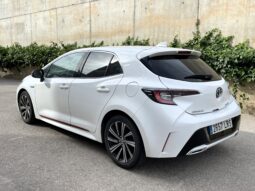 
										TOYOTA Corolla 2.0 180H STYLE ECVT full									