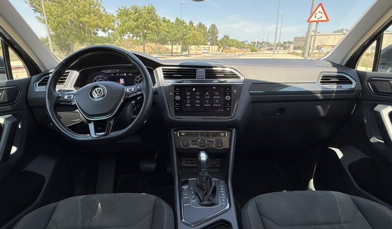
								VOLKSWAGEN Tiguan Sport 2.0 TDI DSG full									