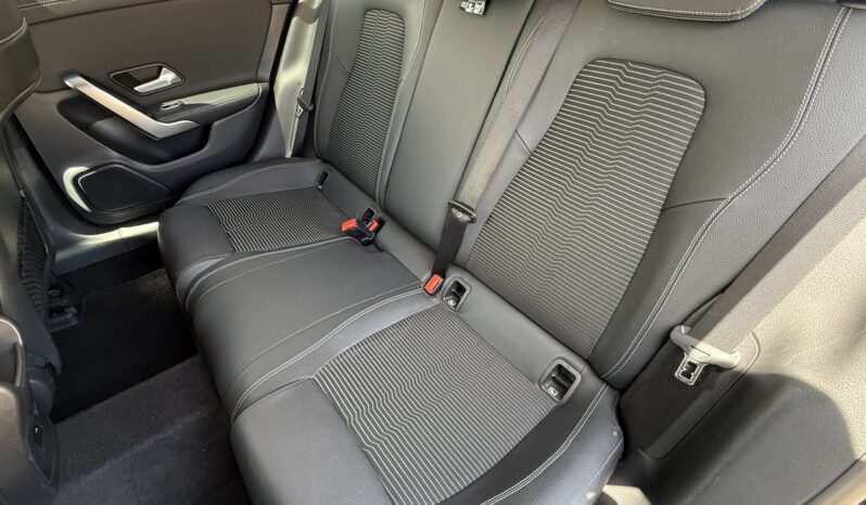 
								MERCEDES-BENZ CLA CLA 220 D DCT Shooting Brake full									