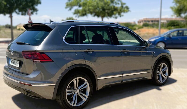 
								VOLKSWAGEN Tiguan Sport 2.0 TDI DSG full									