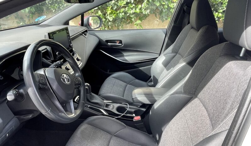 
								TOYOTA Corolla 2.0 180H STYLE ECVT full									