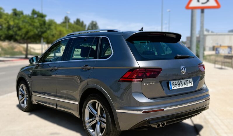 
								VOLKSWAGEN Tiguan Sport 2.0 TDI DSG full									